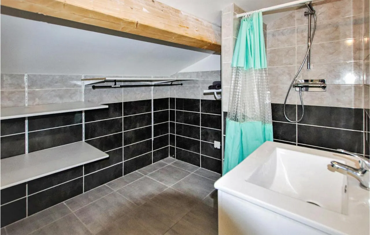 3 Bedroom Nice Home In Vanosc